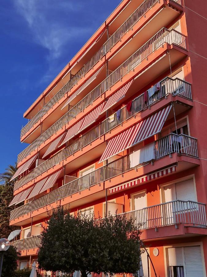 Residence Laura Bordighera Exteriör bild